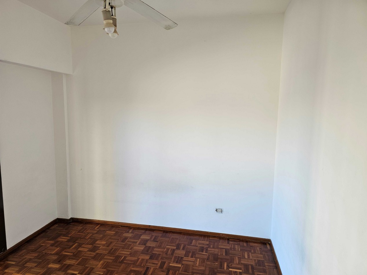 Centro - San Nicolas. 2 Amb Piso Alto, Apto Credito, Bño y Coc.