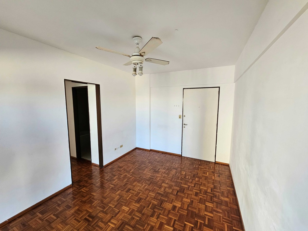 Centro - San Nicolas. 2 Amb Piso Alto, Apto Credito, Bño y Coc.