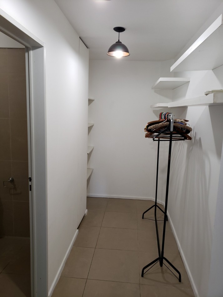 2 amb en duplex. 2 baños- 67 m2. Balcon frente
