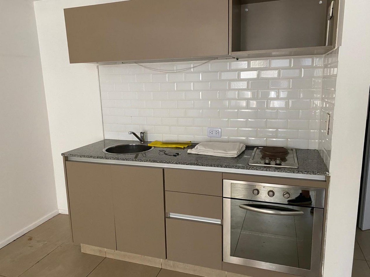 2 amb en duplex. 2 baños- 67 m2. Balcon frente