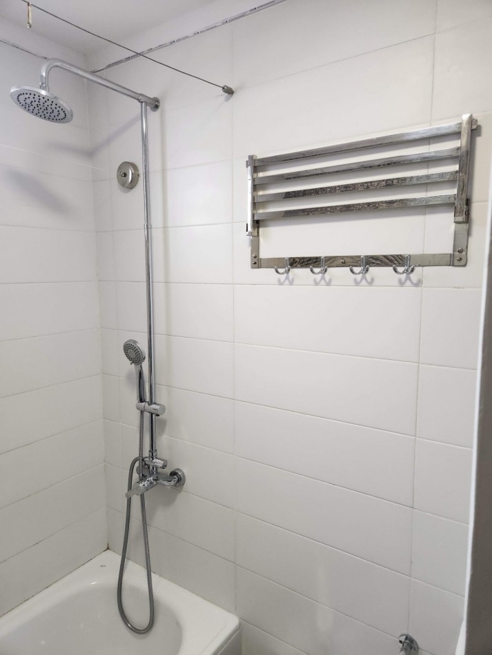 2 Amb 43 m² Totalmente a Nuevo, a 120 m del Subte "A", Plaza Flores.