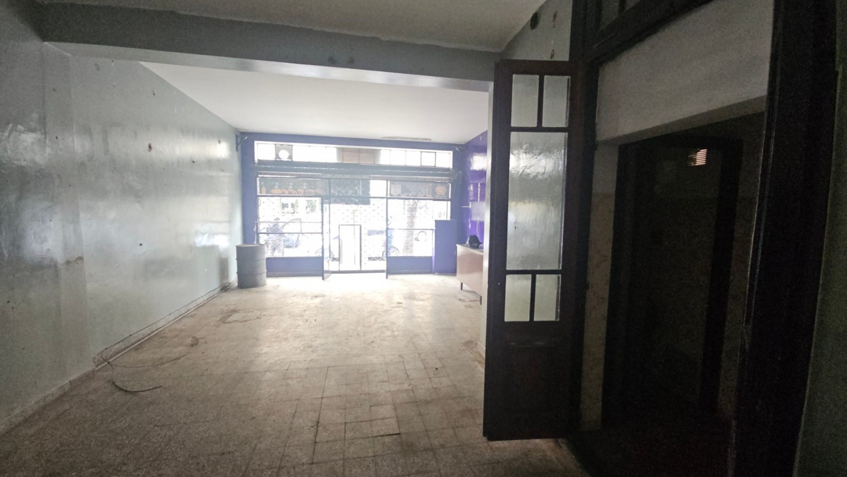 Local en alquiler sin expensas. 5,00 mts de fte. Parque Avellaneda, sobre Av. Lacarra
