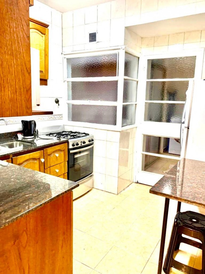 3 amb con patios en Recoleta, en venta. Bño y toilette, baulera