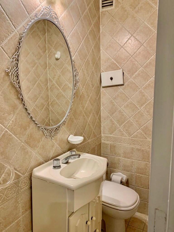 3 amb con patios en Recoleta, en venta. Bño y toilette, baulera