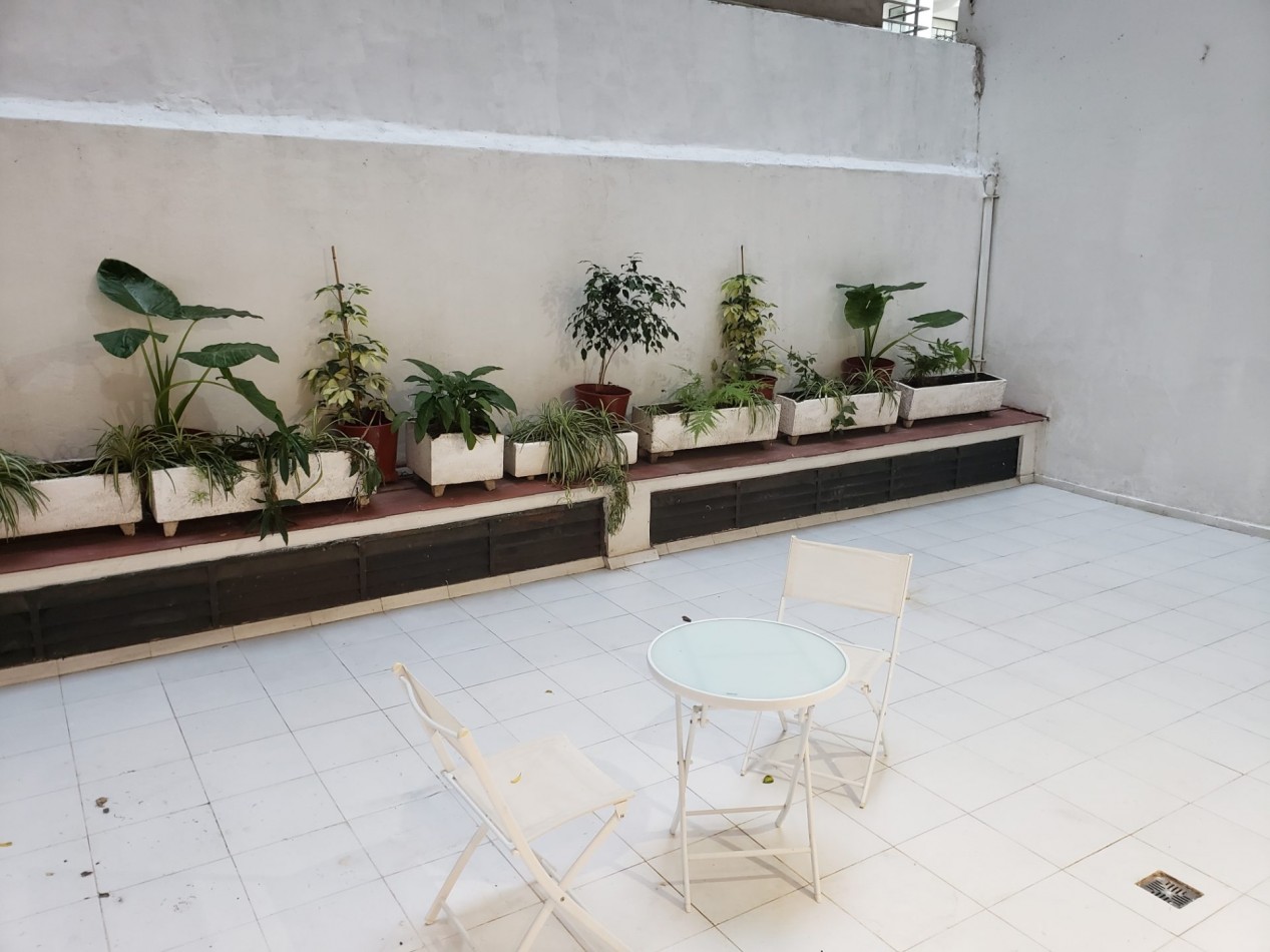 3 amb con patios en Recoleta, en venta. Bño y toilette, baulera