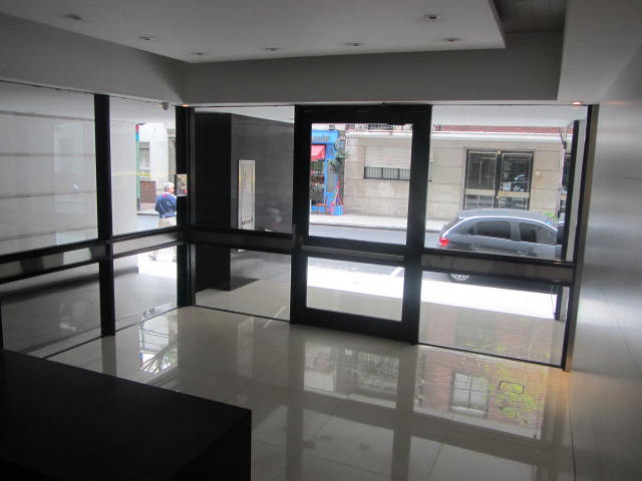 3 amb con patios en Recoleta, en venta. Bño y toilette, baulera