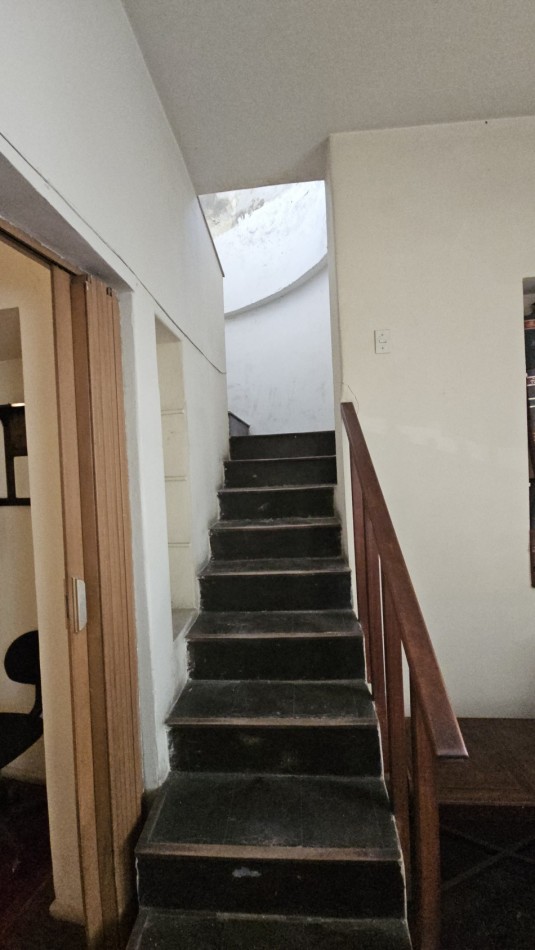 PH en venta en Palermo. Piso unico con entrada independiente. A refaccionar. 210,60 m2