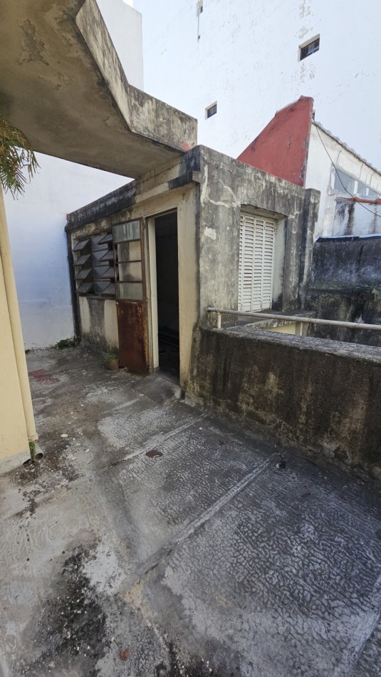 PH en venta en Palermo. Piso unico con entrada independiente. A refaccionar. 210,60 m2