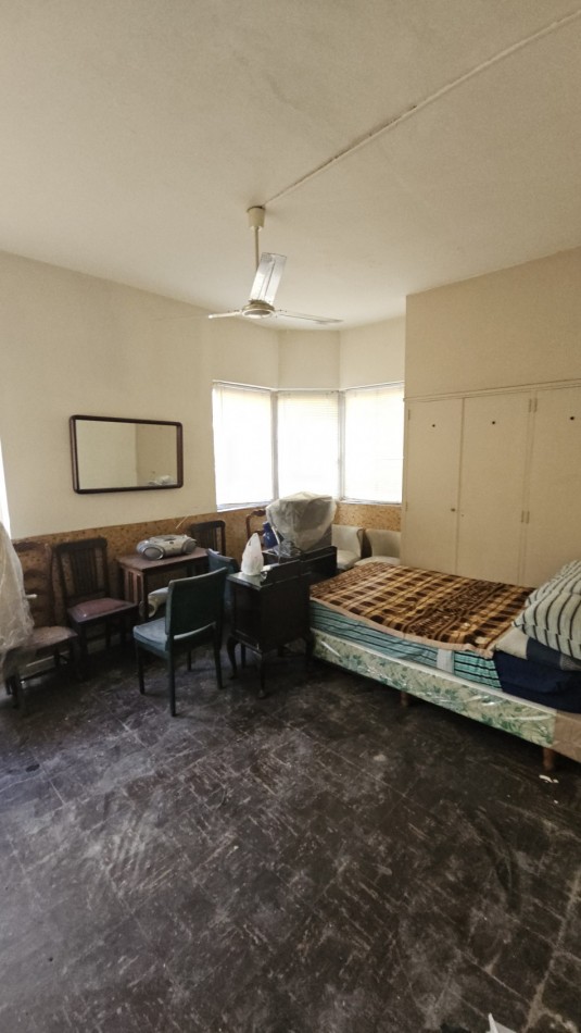 PH en venta en Palermo. Piso unico con entrada independiente. A refaccionar. 210,60 m2
