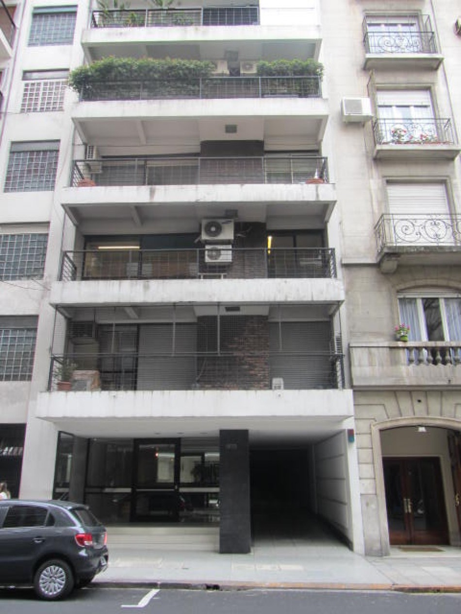 3 amb con patios en Recoleta, en venta. Bño y toilette, baulera