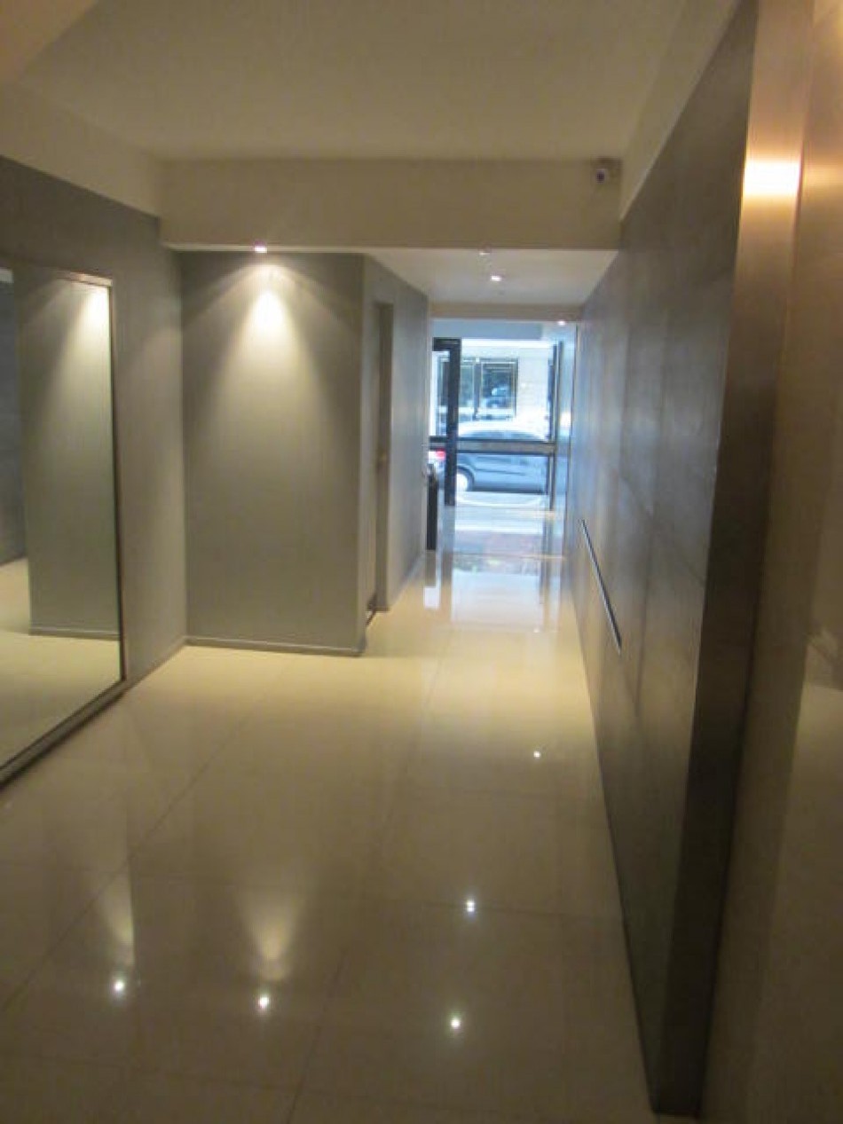 3 amb con patios en Recoleta, en venta. Bño y toilette, baulera