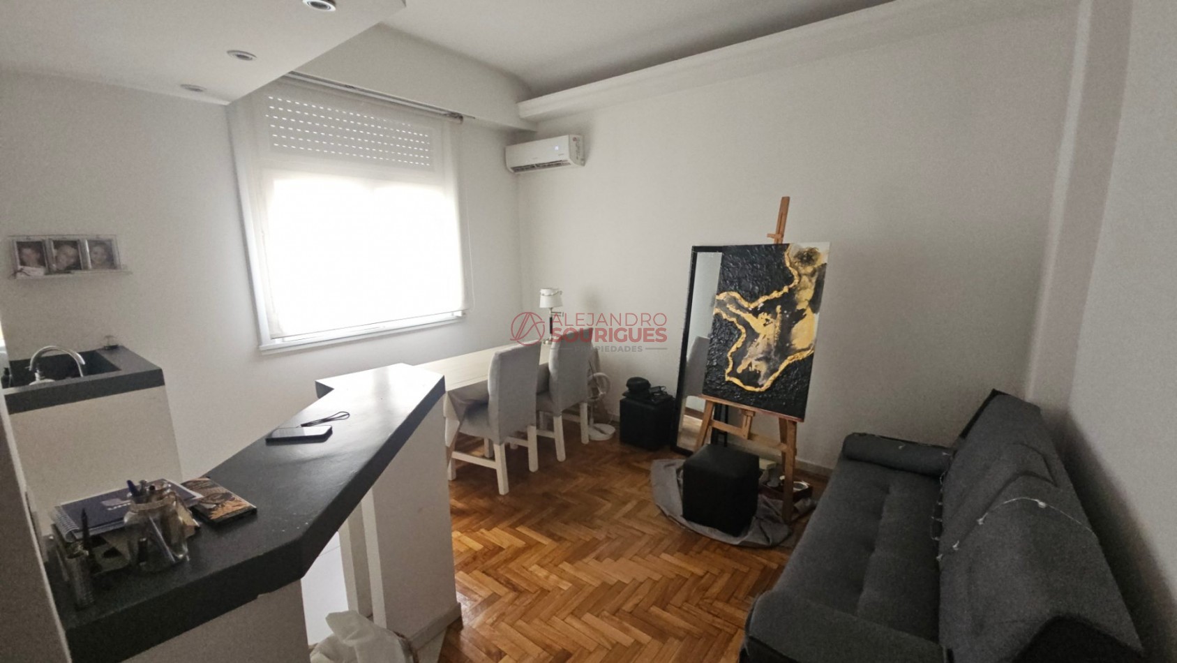 2 amb en venta en Flores, totalmente hecho a nuevo. Caracas y Av. Rivadavia. 