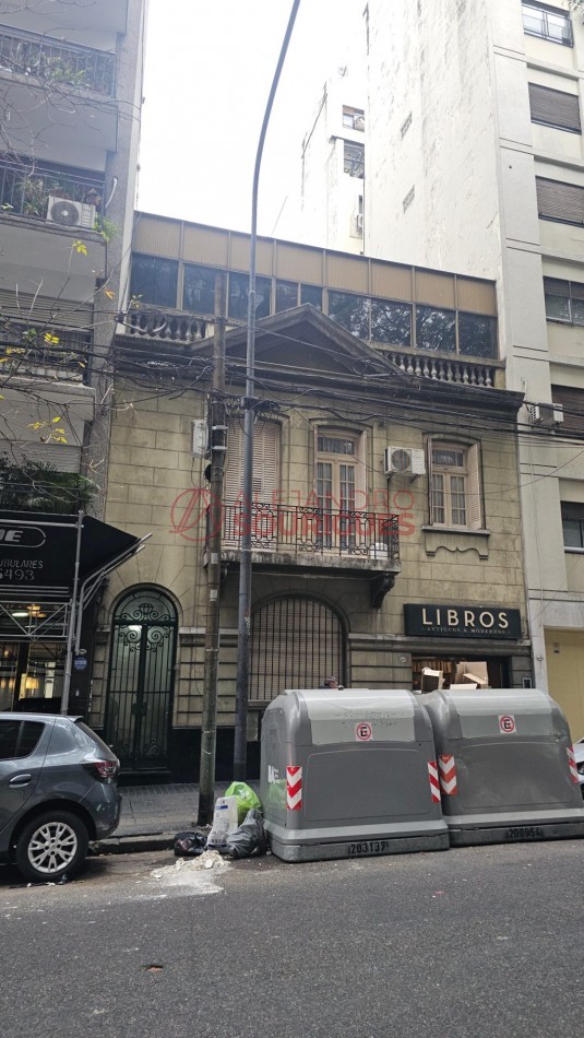 Casa-Petit Hotel en Palermo-Belgrano 351 m2 uso comercial. Av. Lacroze y Av L.M.Campos. Jardin 18 mt