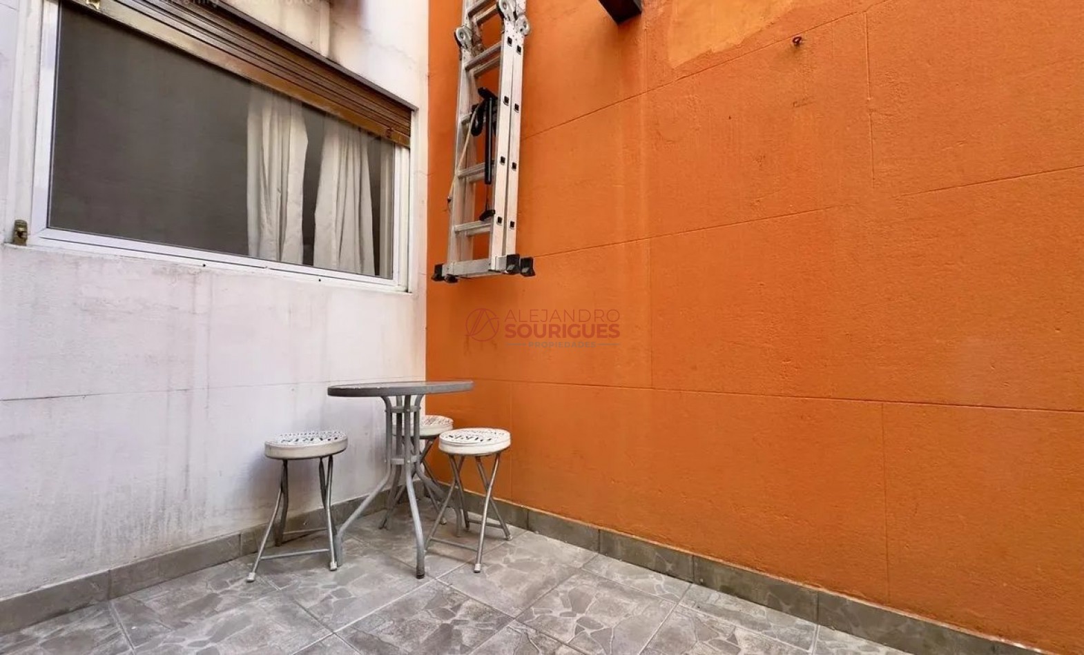 PH en venta en Villa Urquiza, con entrada indep. Impecable, a nuevo