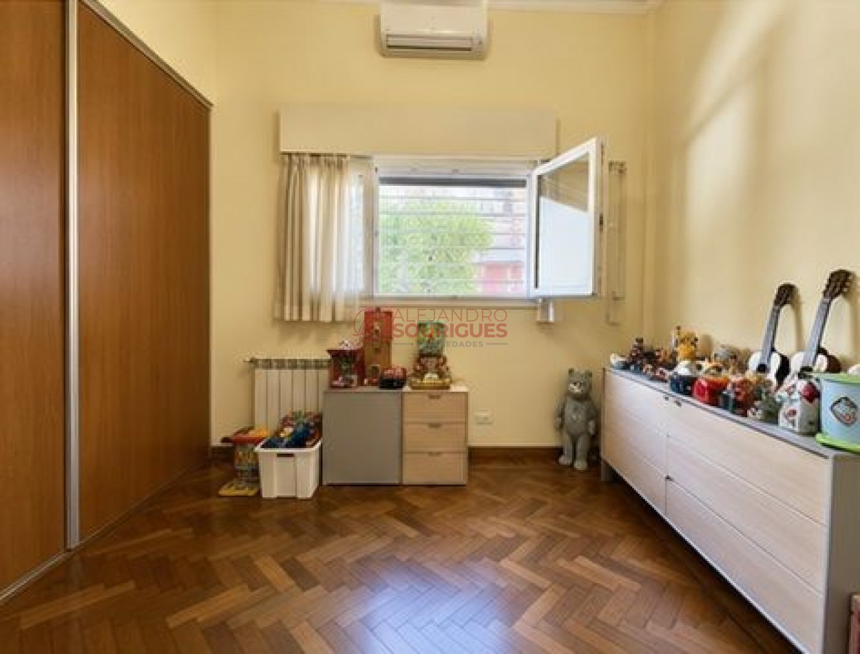 PH en venta en Villa Urquiza, con entrada indep. Impecable, a nuevo