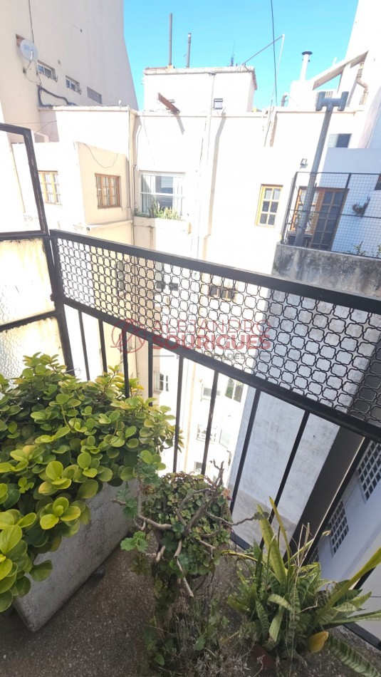 Retiro. S/piso 3 ambientes con dep serv. en alquiler, amoblado y equipado. 79m2