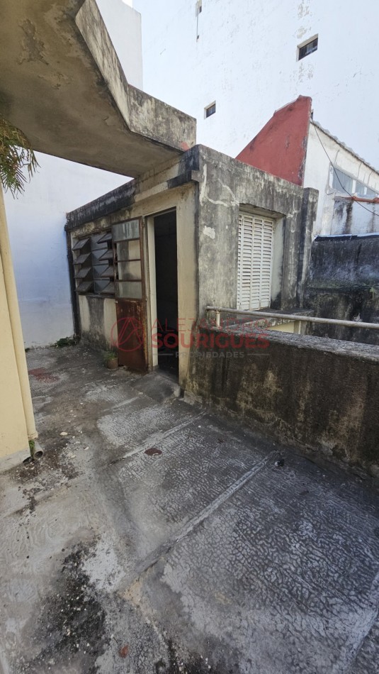 PH en venta en Palermo. Piso unico con entrada independiente. A refaccionar. 210,60 m2