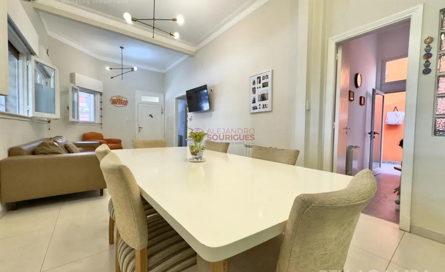 PH en venta en Villa Urquiza, con entrada indep. Impecable, a nuevo