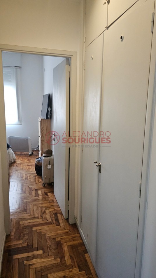 2 amb en venta en Flores, totalmente hecho a nuevo. Caracas y Av. Rivadavia. 
