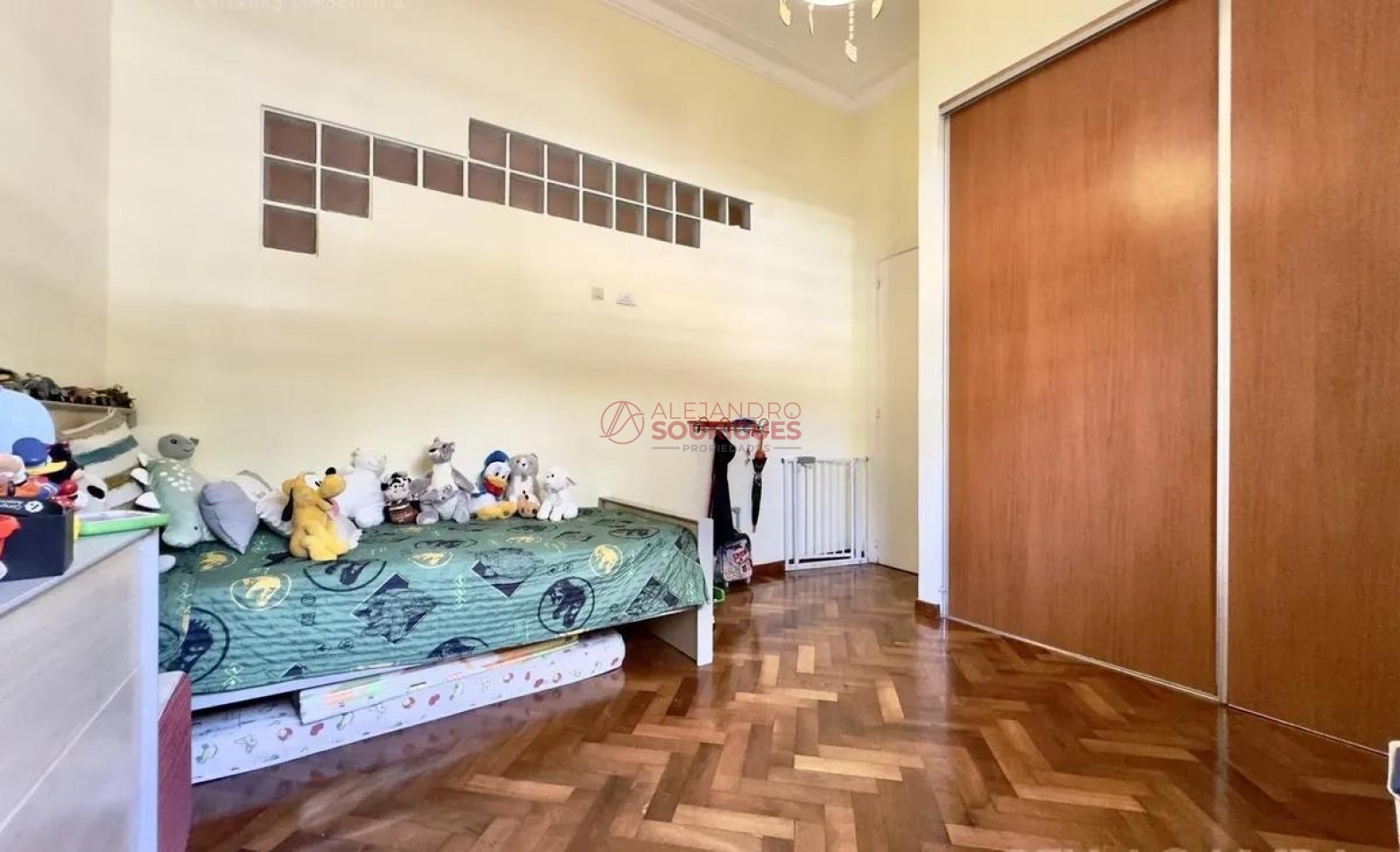PH en venta en Villa Urquiza, con entrada indep. Impecable, a nuevo