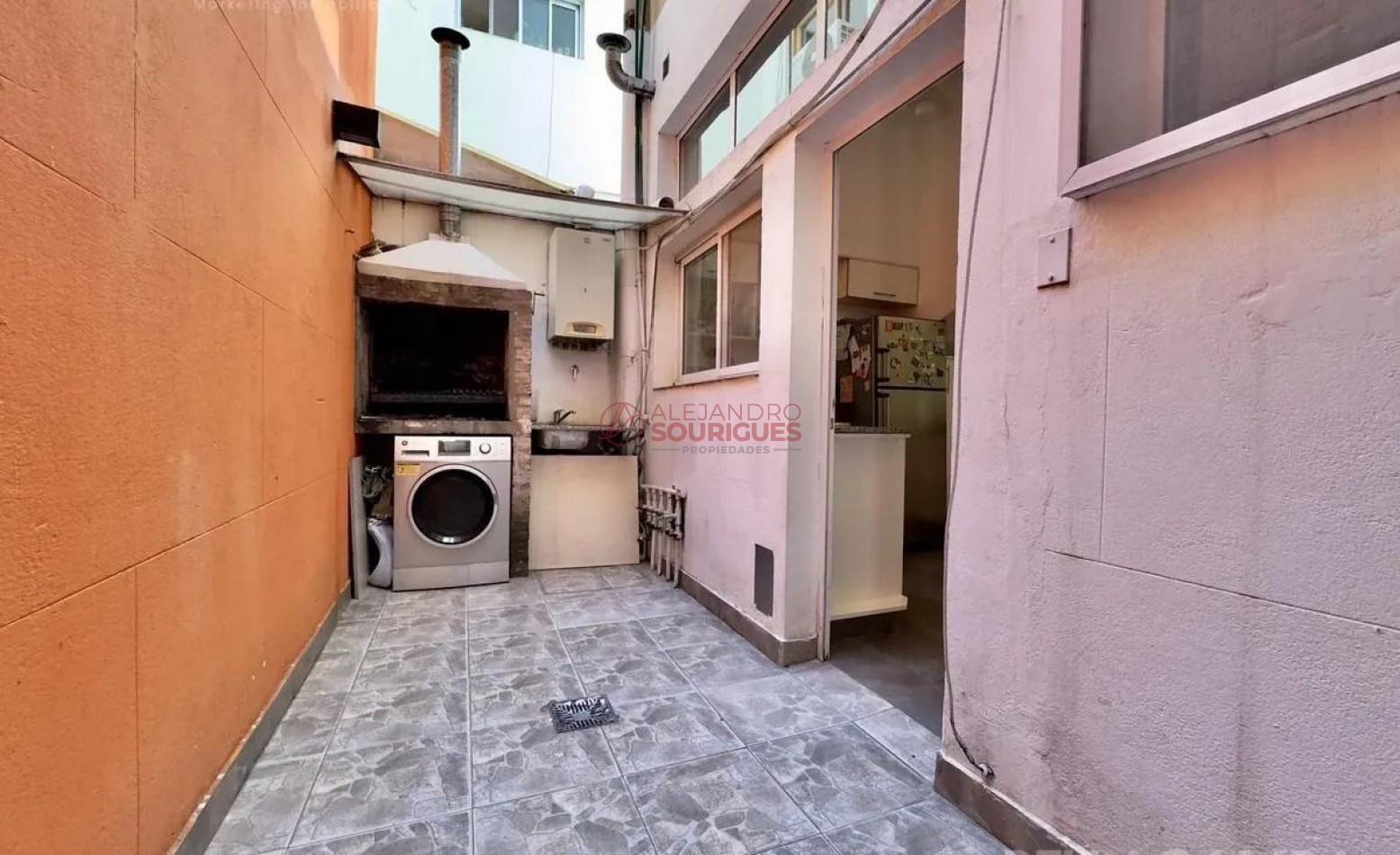 Departamento en Venta Apto Profesional con Entrada Independiente a la calle en Villa Urquiza.
