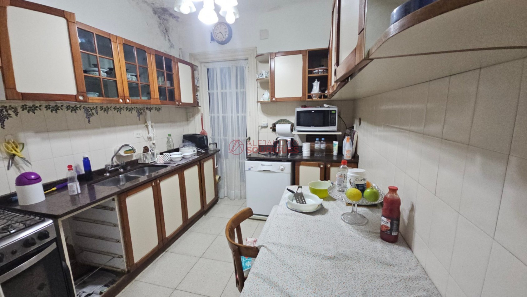Casa-Petit Hotel en Palermo-Belgrano 351 m2 uso comercial. Av. Lacroze y Av L.M.Campos. Jardin 18 mt