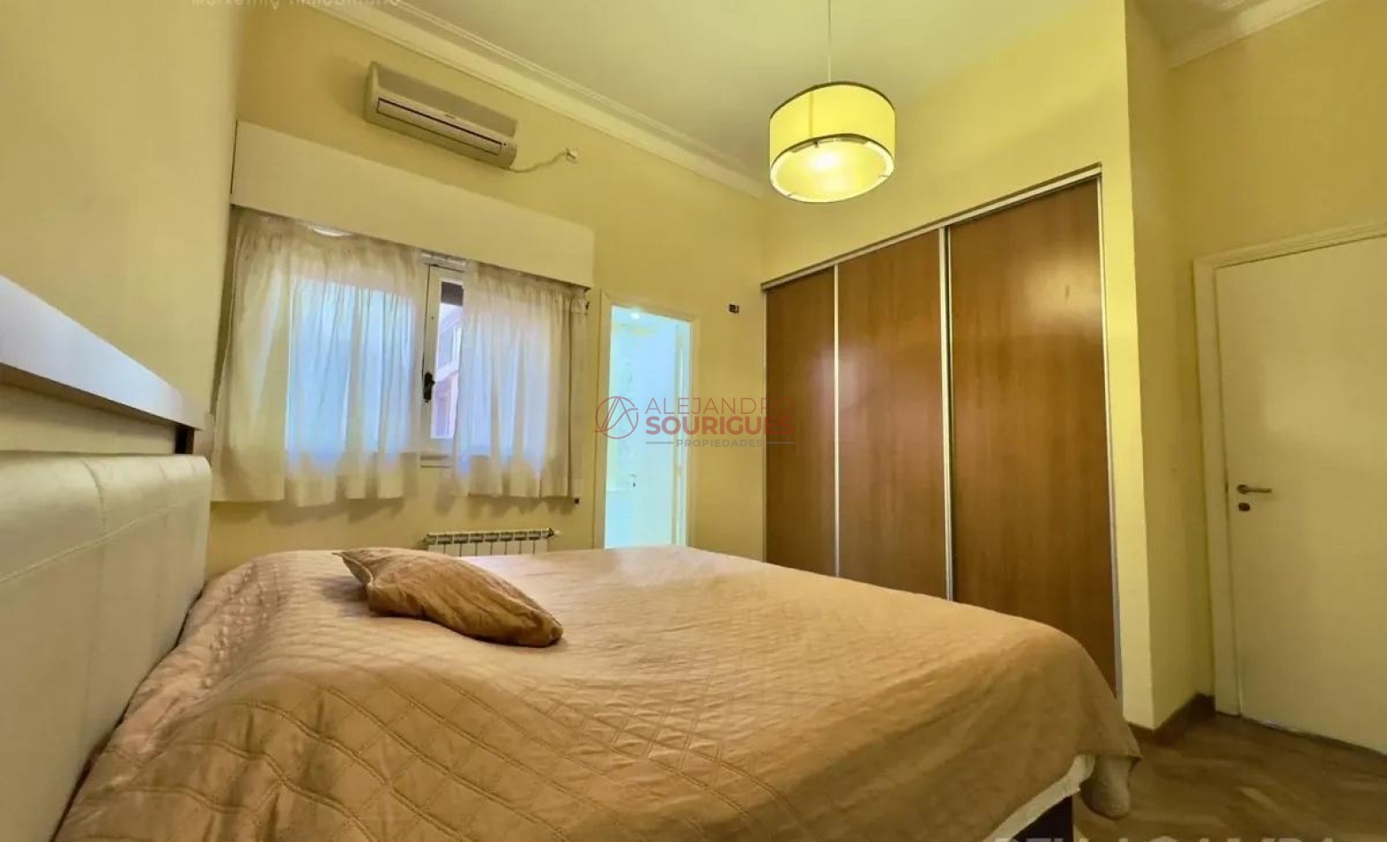 PH en venta en Villa Urquiza, con entrada indep. Impecable, a nuevo
