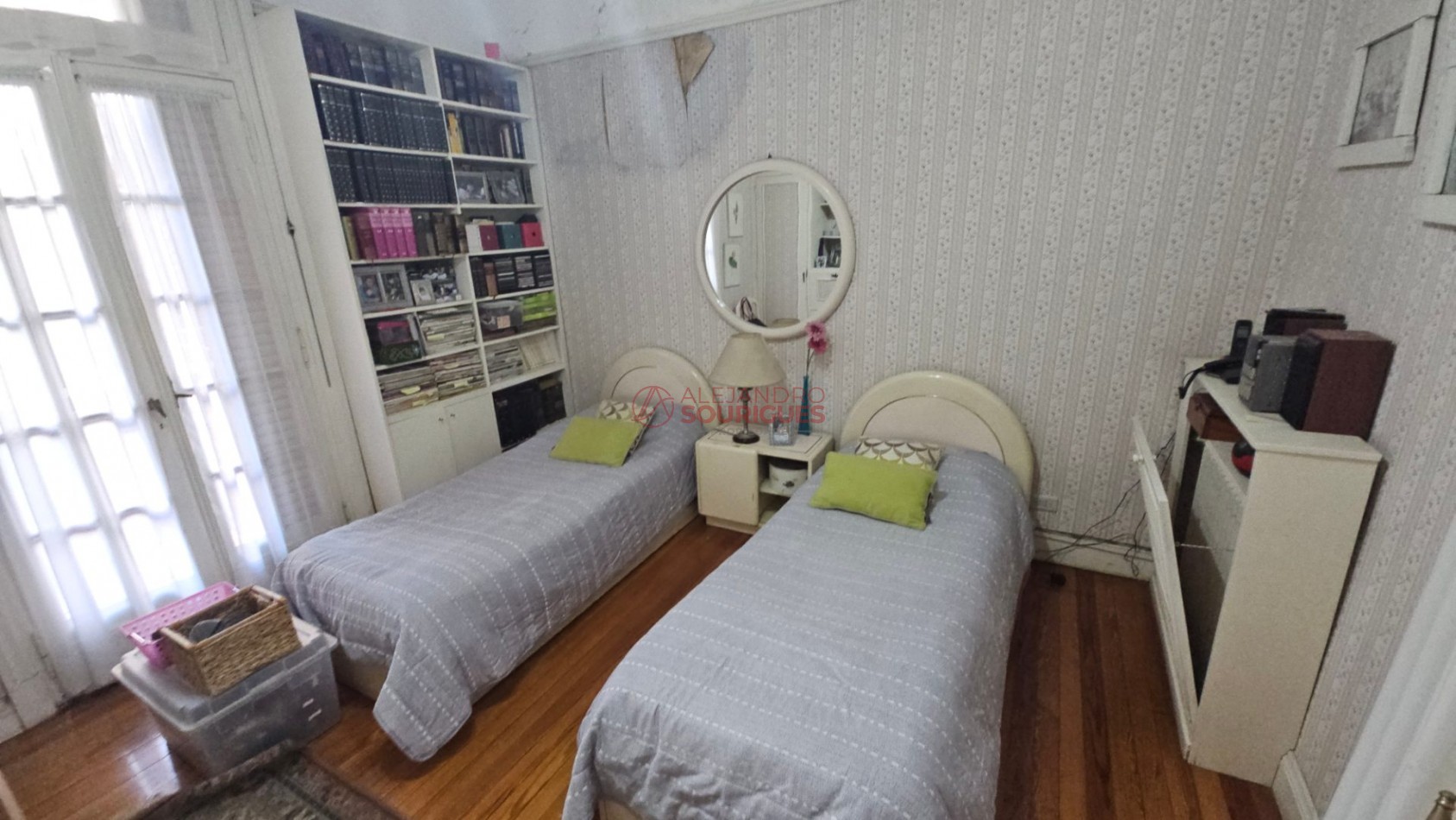 Casa-Petit Hotel en Palermo-Belgrano 351 m2 uso comercial. Av. Lacroze y Av L.M.Campos. Jardin 18 mt