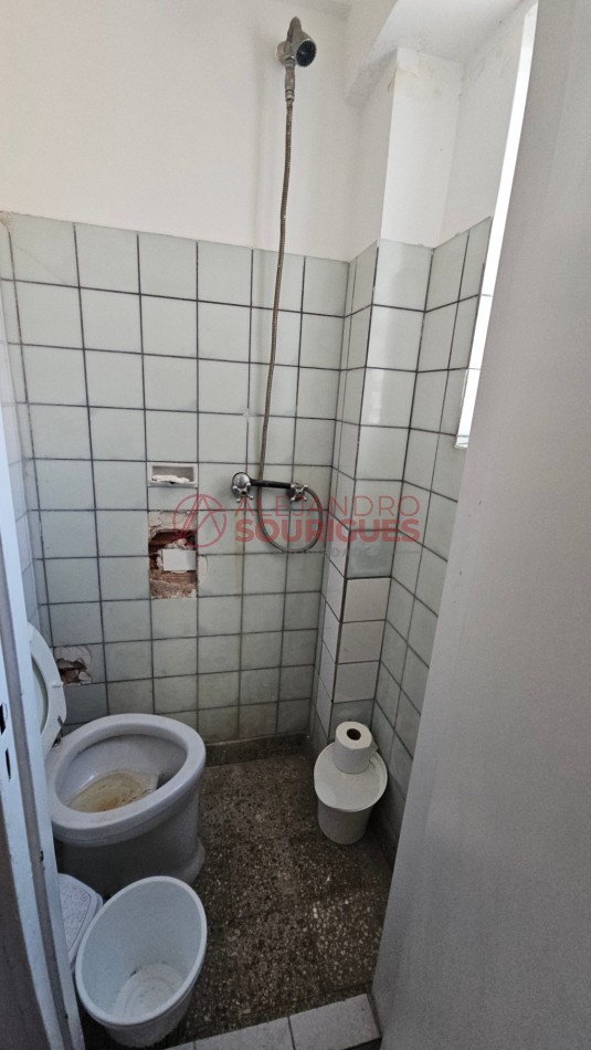 Retiro. S/piso 3 ambientes con dep serv. en alquiler, amoblado y equipado. 79m2
