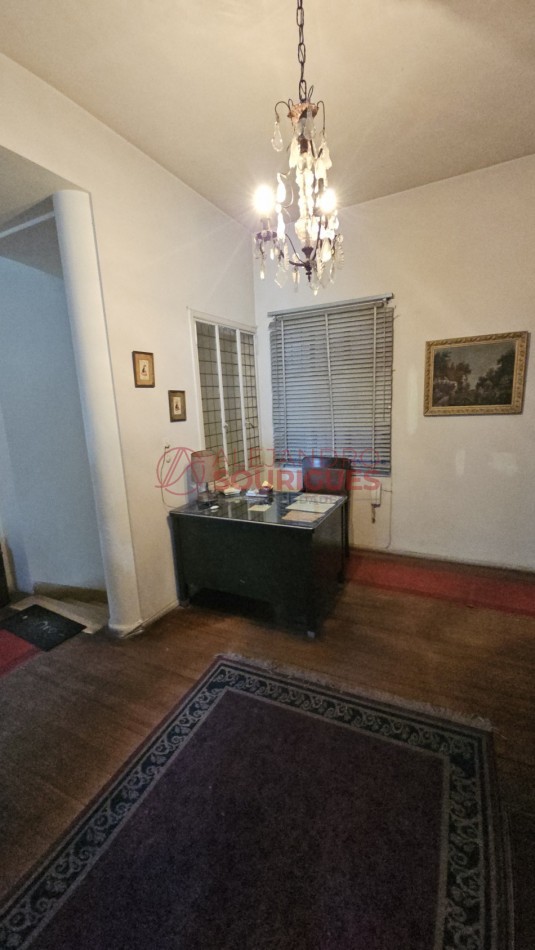 PH en venta en Palermo. Piso unico con entrada independiente. A refaccionar. 210,60 m2
