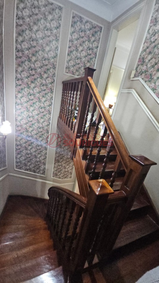 Casa-Petit Hotel en Palermo-Belgrano 351 m2 uso comercial. Av. Lacroze y Av L.M.Campos. Jardin 18 mt