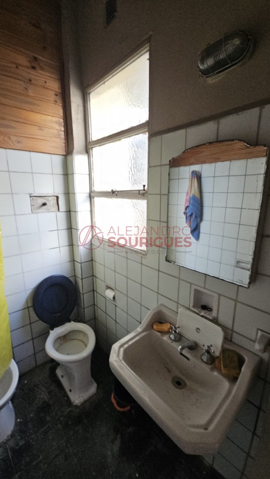 PH en venta en Palermo. Piso unico con entrada independiente. A refaccionar. 210,60 m2