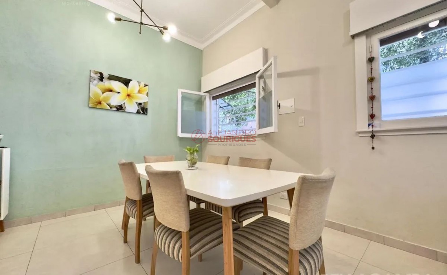 PH en venta en Villa Urquiza, con entrada indep. Impecable, a nuevo
