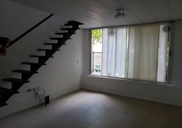 2 amb en duplex. 2 baños- 67 m2. Balcon frente