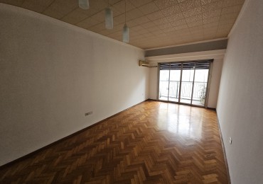 Caballito. Alquiler. 3 Amb con Balcon Cfte.