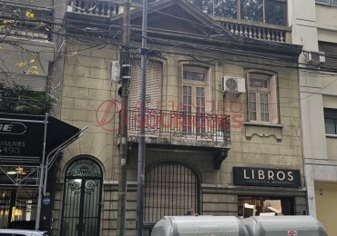 Casa-Petit Hotel en Palermo-Belgrano 351 m2 uso comercial. Av. Lacroze y Av L.M.Campos. Jardin 18 mt