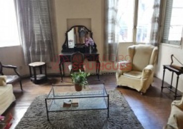 PH en venta en Palermo. Piso unico con entrada independiente. A refaccionar. 210,60 m2